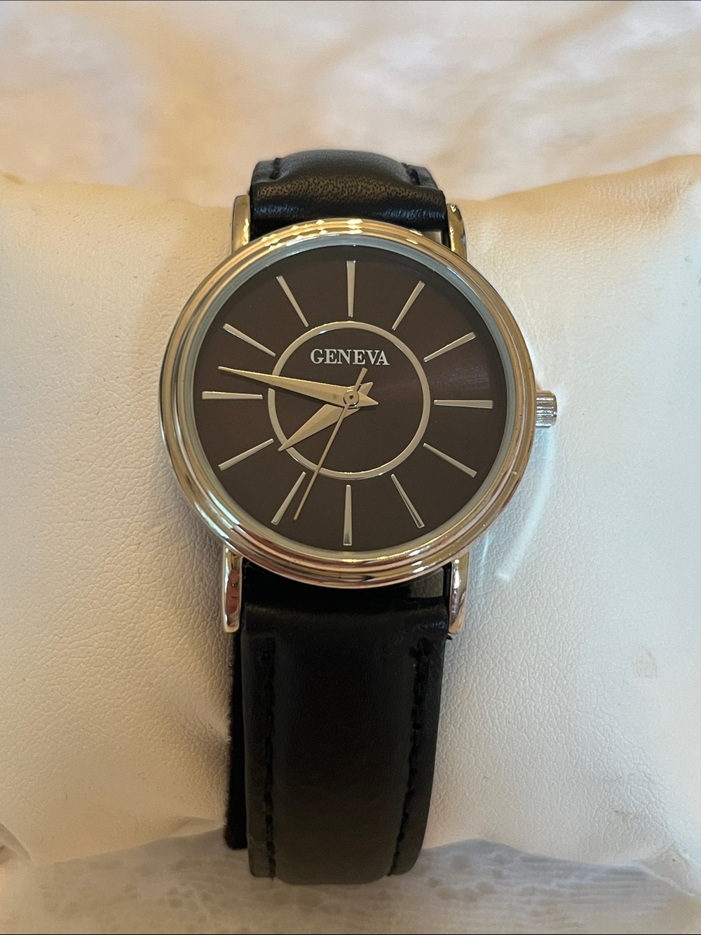 Geneva Black Dial Men's Watch with Silver-Tone Case